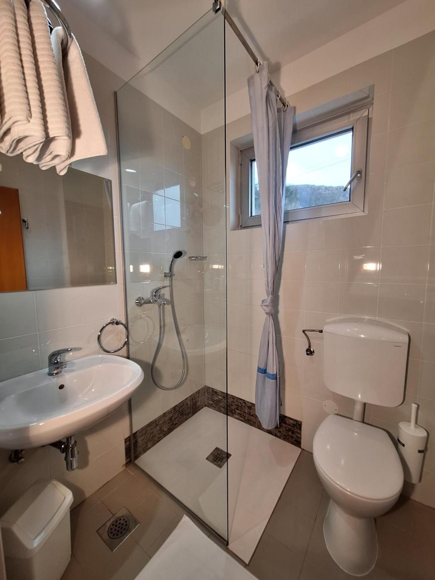 Guest Accommodation Primula نوفا جوريكا المظهر الخارجي الصورة